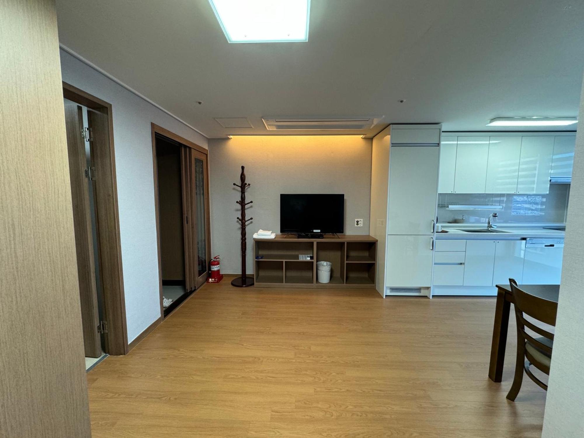 Residence Hotel K Okpo 巨济市 外观 照片